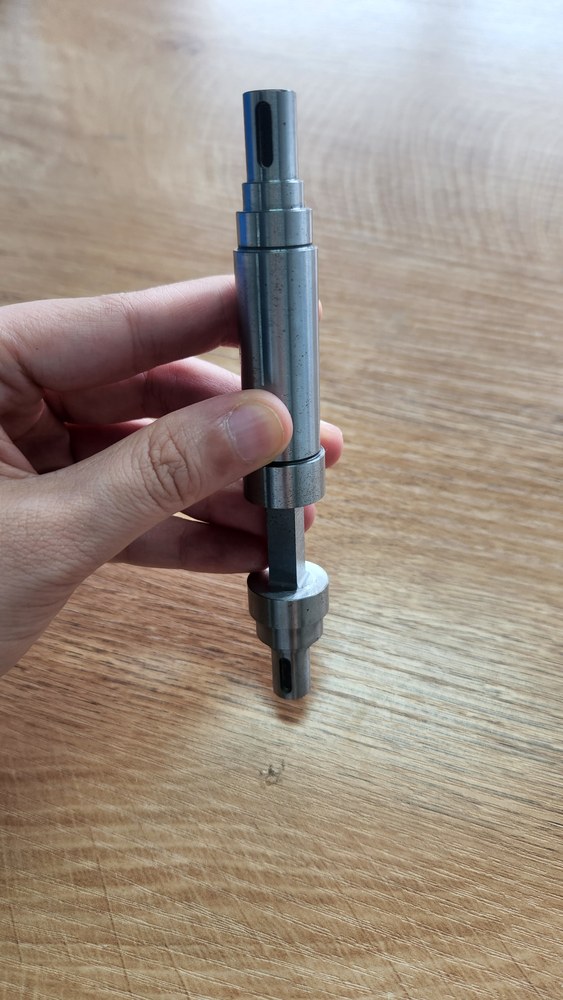 304不锈钢开槽连接传动轴加工