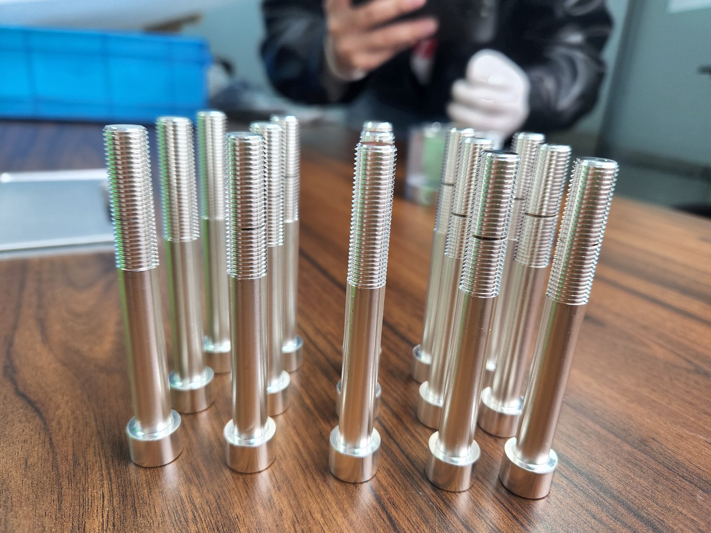 304不锈钢双头螺纹支撑柱小批量加工 多角度实拍